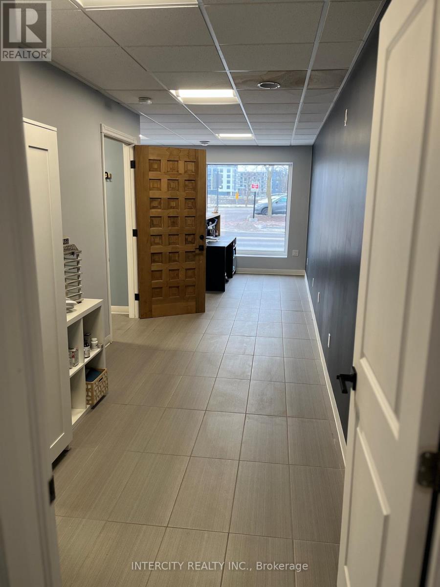 101 - 123 Front Street, Belleville, Ontario  K8N 2Y7 - Photo 3 - X12731010