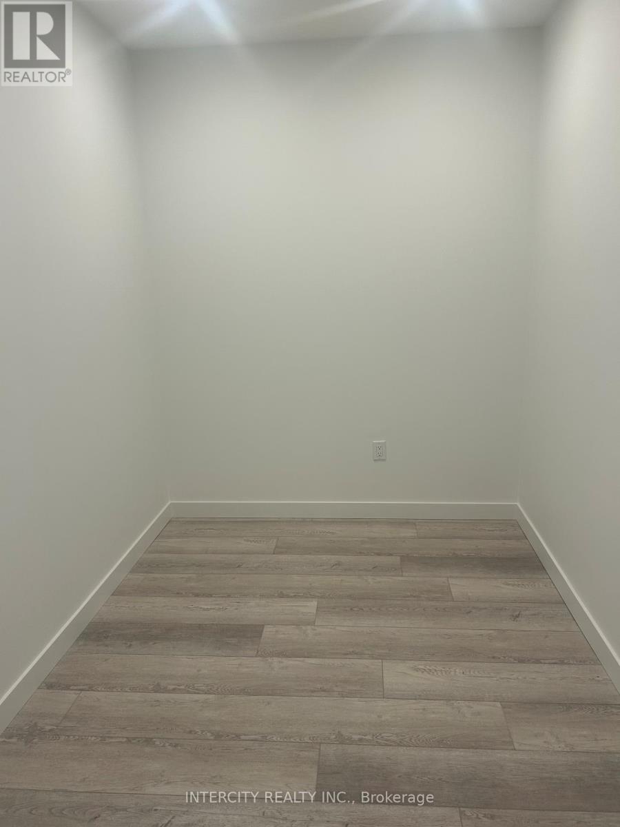 216 - 461 Green Road, Hamilton, Ontario  L8E 5B4 - Photo 5 - X12731016