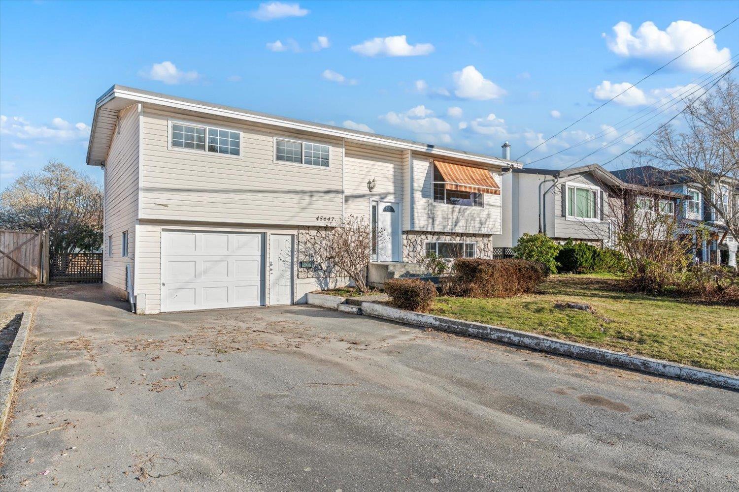 45647 Reece Avenue, Chilliwack Proper West, Chilliwack, British Columbia  V2P 2Z9 - Photo 2 - R3083309