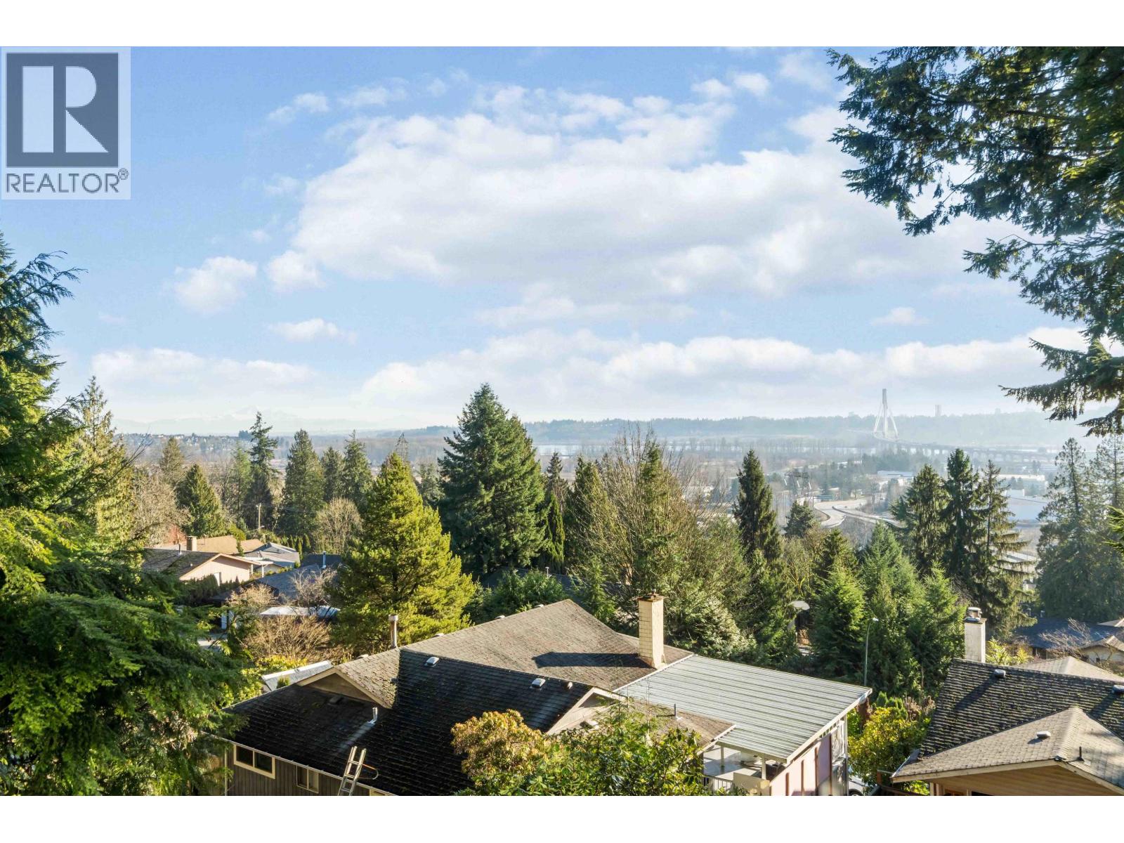 351 Dartmoor Drive, Coquitlam, British Columbia  V3K 5R6 - Photo 2 - R3083032