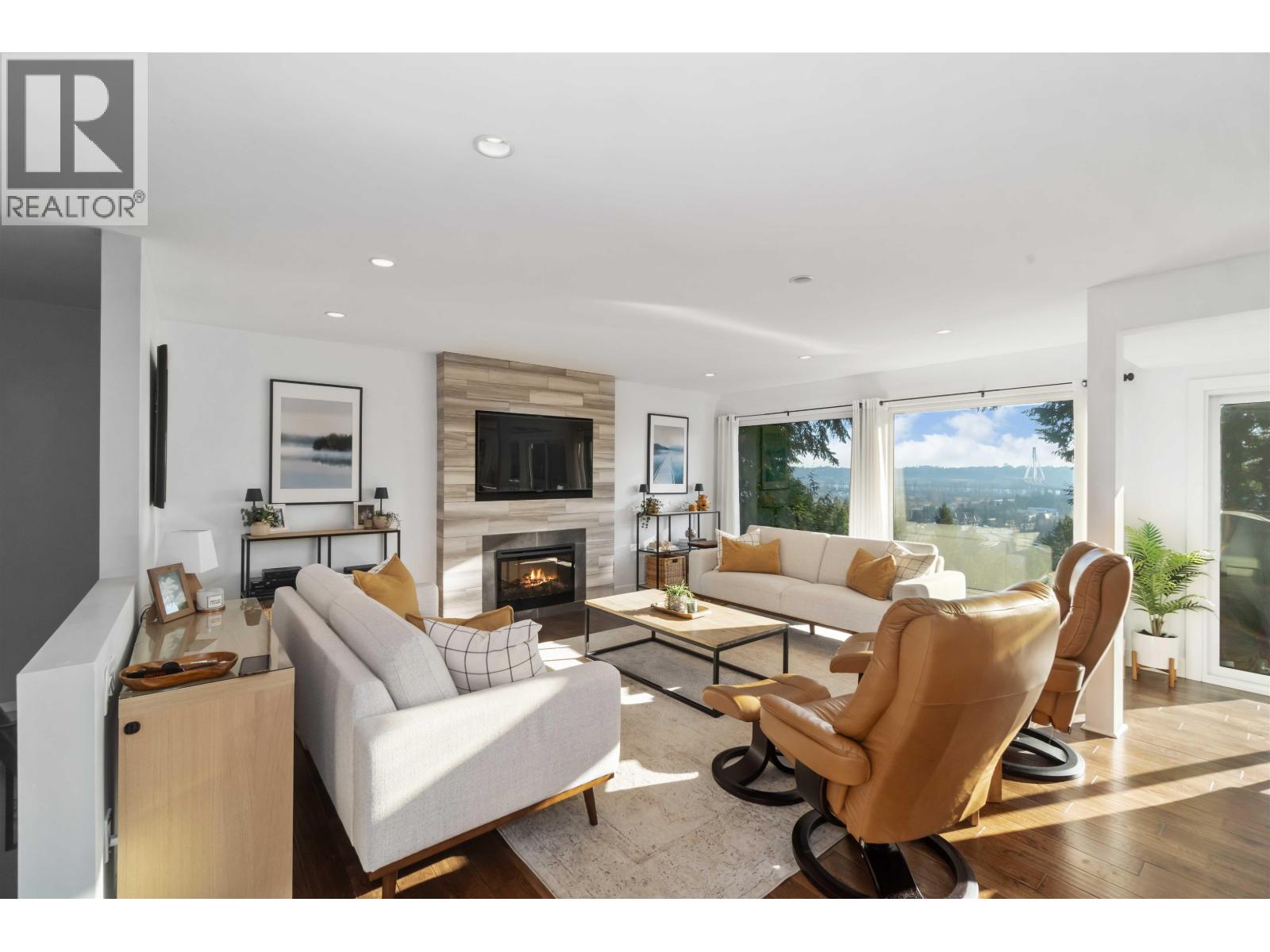 351 Dartmoor Drive, Coquitlam, British Columbia  V3K 5R6 - Photo 6 - R3083032