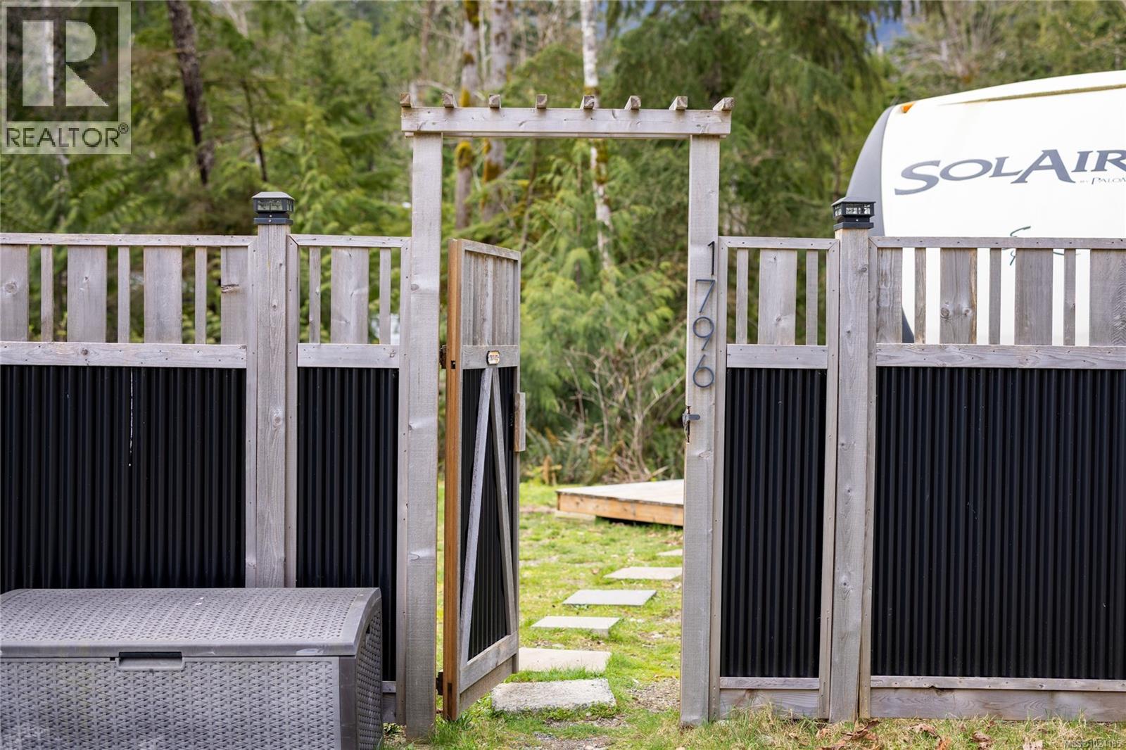 280 1796 Cameron Cres, Qualicum Beach, British Columbia  V9K 2S3 - Photo 2 - 1024185