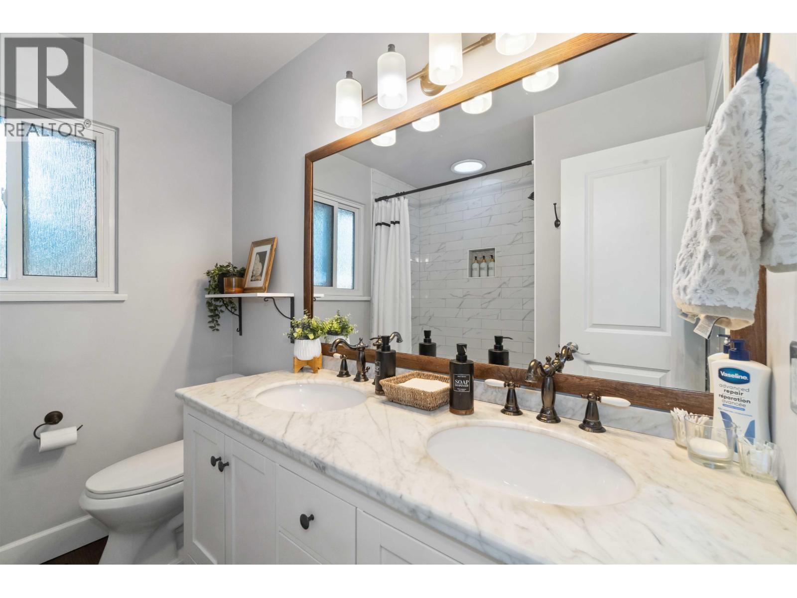 351 Dartmoor Drive, Coquitlam, British Columbia  V3K 5R6 - Photo 18 - R3083032