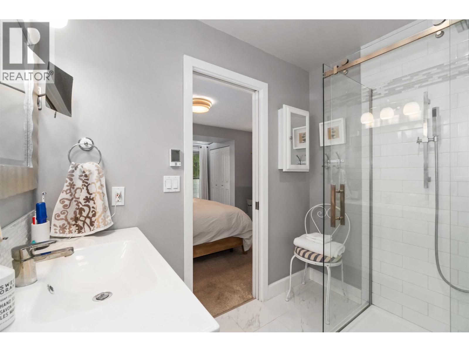 351 Dartmoor Drive, Coquitlam, British Columbia  V3K 5R6 - Photo 14 - R3083032