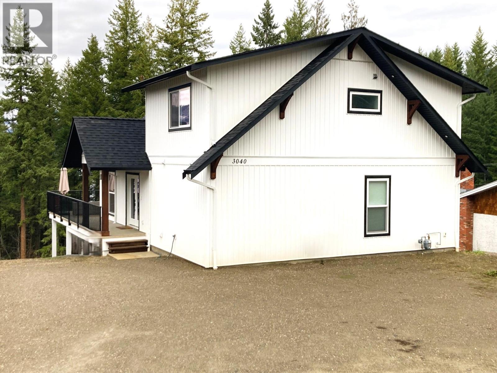 3040 Cedar Drive, Blind Bay, British Columbia