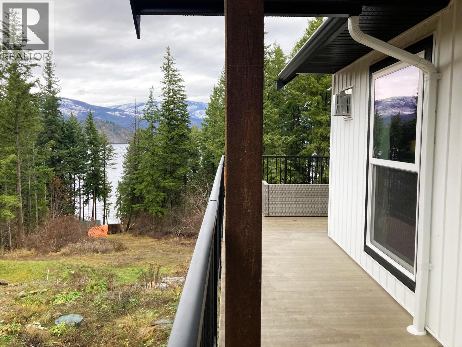 3040 Cedar Drive, Blind Bay, British Columbia  V0E 2W2 - Photo 44 - 10370936