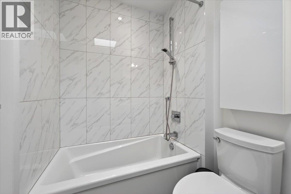 2 252 E 19th Street, North Vancouver, British Columbia  V7L 2Z2 - Photo 18 - R3083047