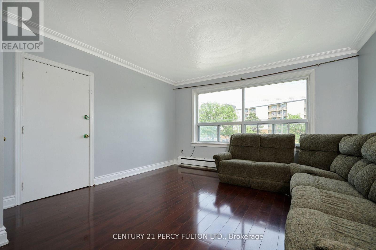 2961 Lawrence Avenue E, Toronto, Ontario  M1P 2V6 - Photo 15 - E12730958