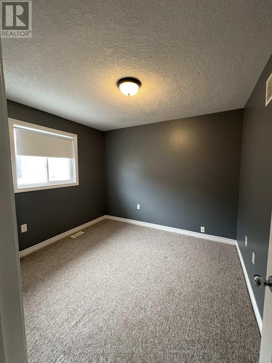 4 Quinlan Road, Barrie, Ontario  L4M 7A9 - Photo 18 - S12670948