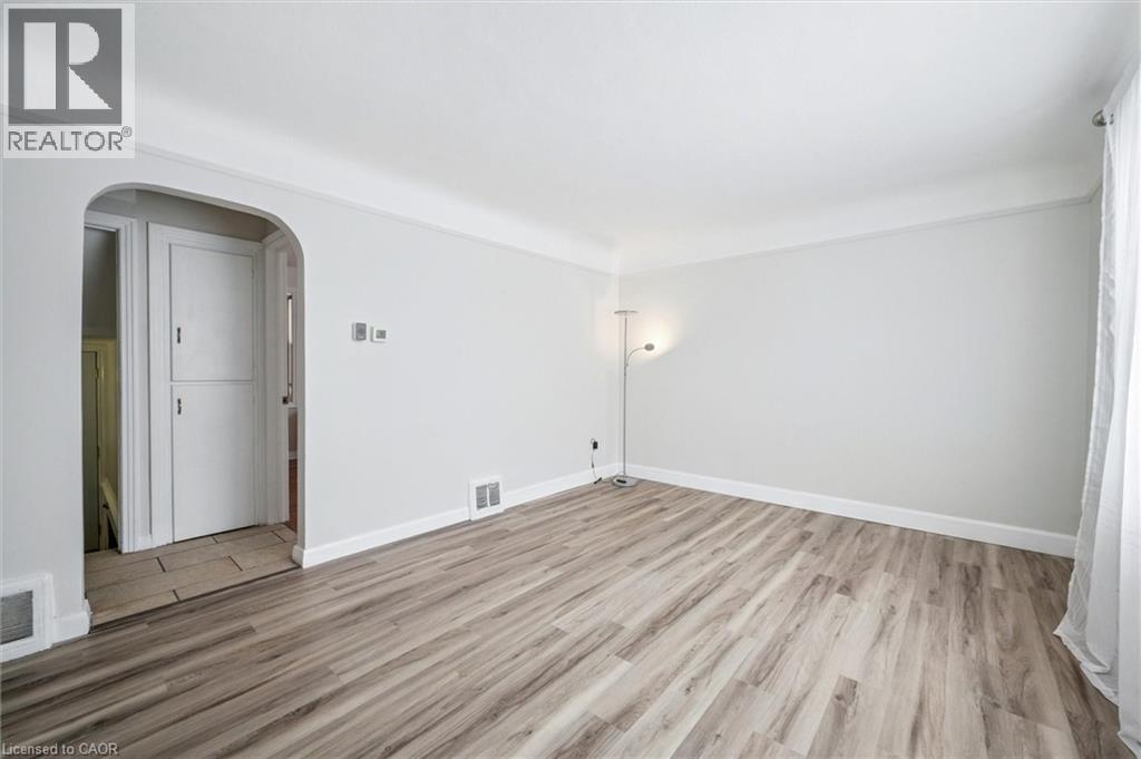 56 Columbia Street W, Waterloo, Ontario  N2L 3K5 - Photo 5 - 40800998