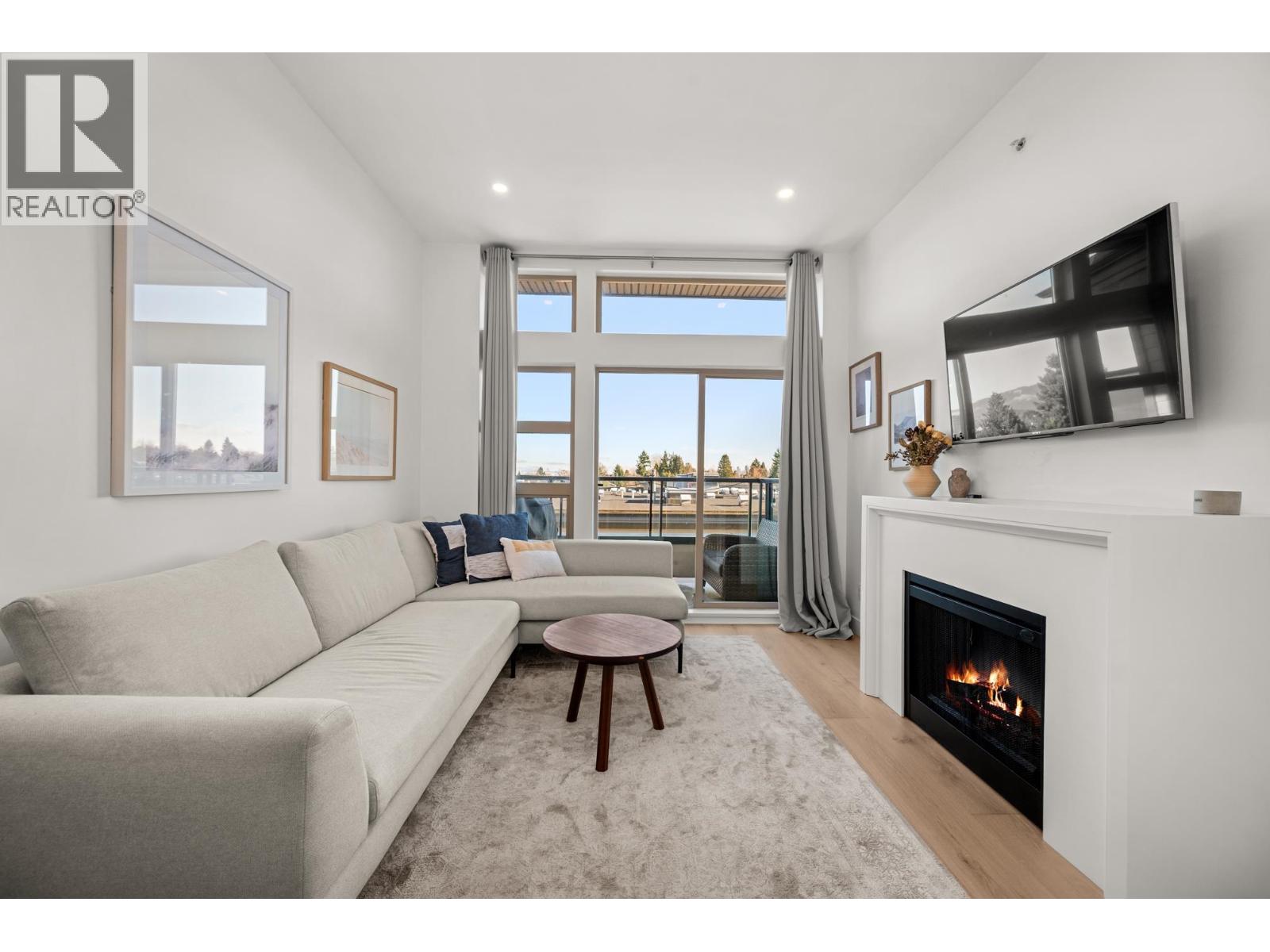 409 4550 FRASER STREET, Vancouver, British Columbia