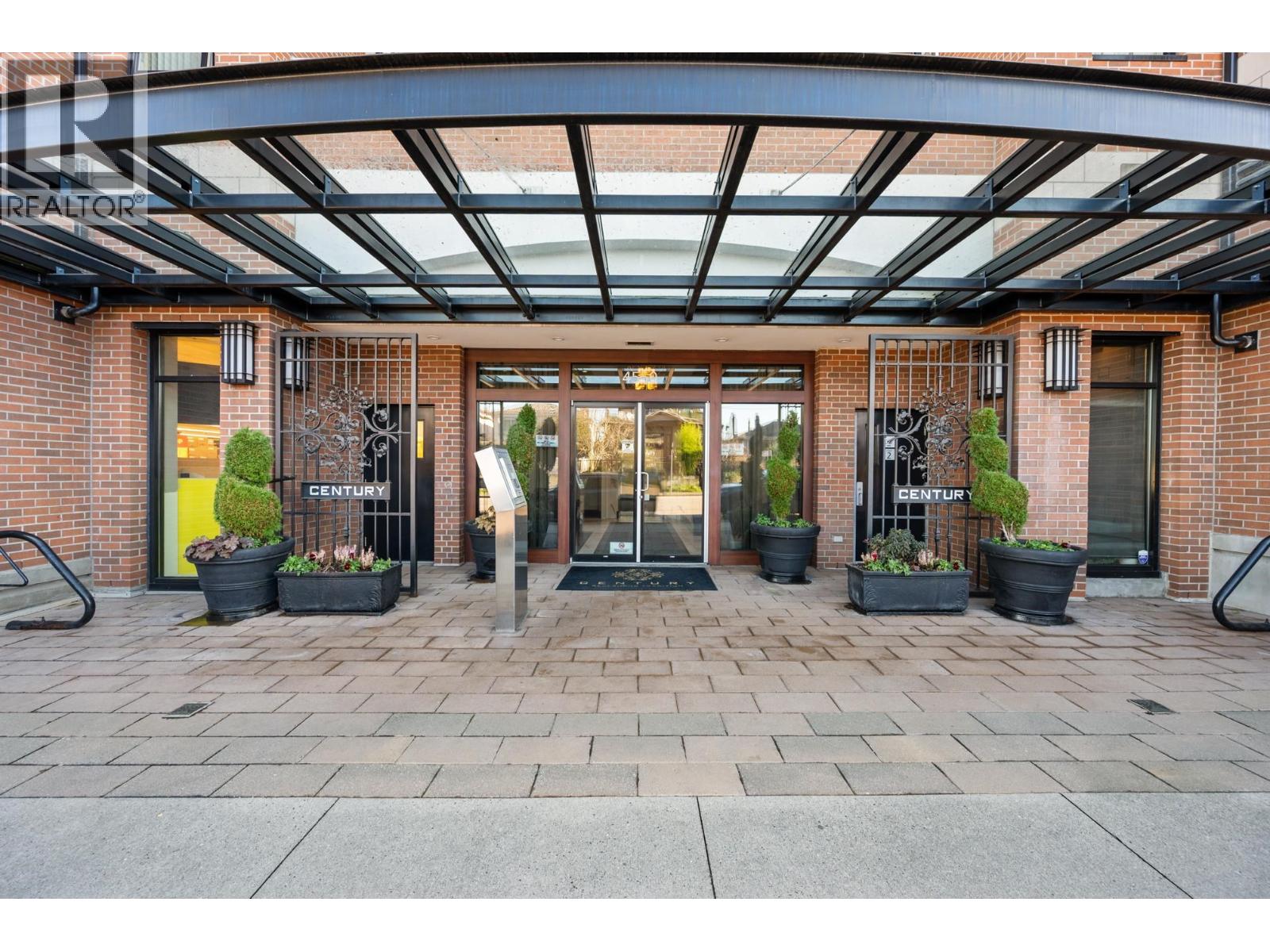 409 4550 Fraser Street, Vancouver, British Columbia  V5V 4G8 - Photo 2 - R3083140