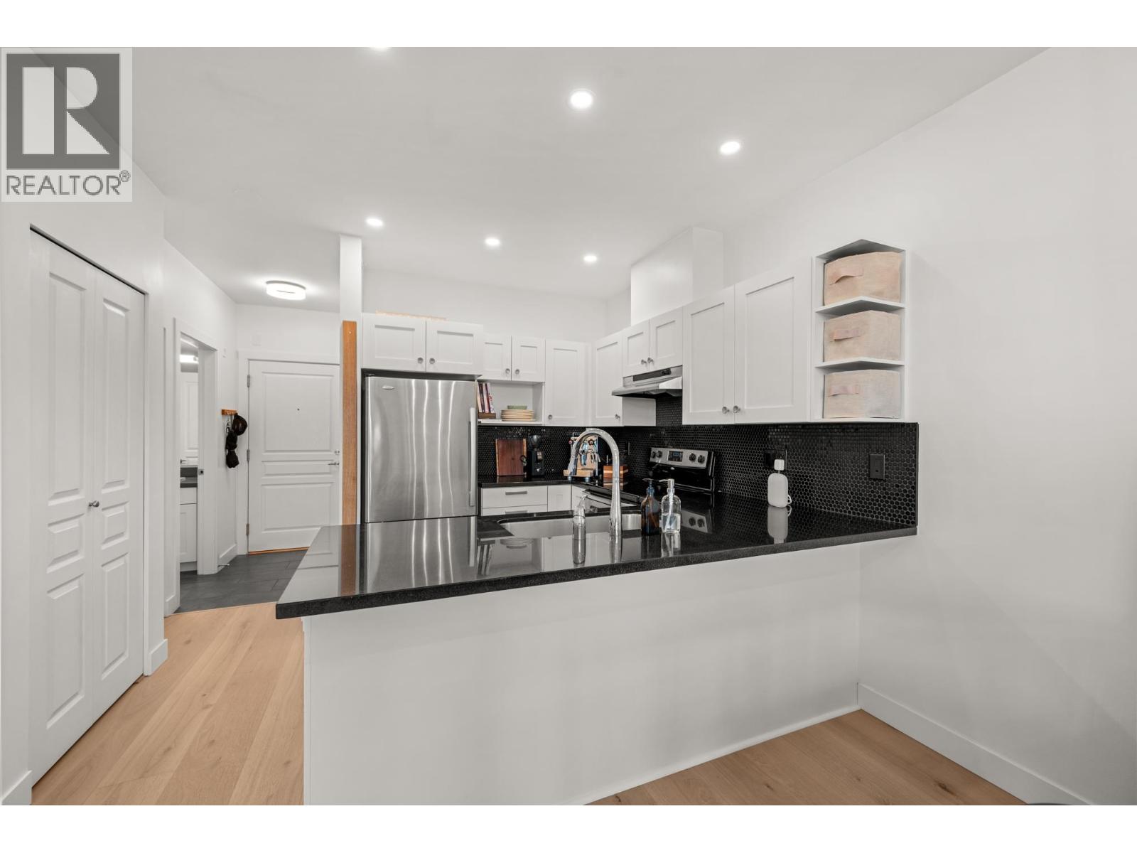 409 4550 Fraser Street, Vancouver, British Columbia  V5V 4G8 - Photo 12 - R3083140