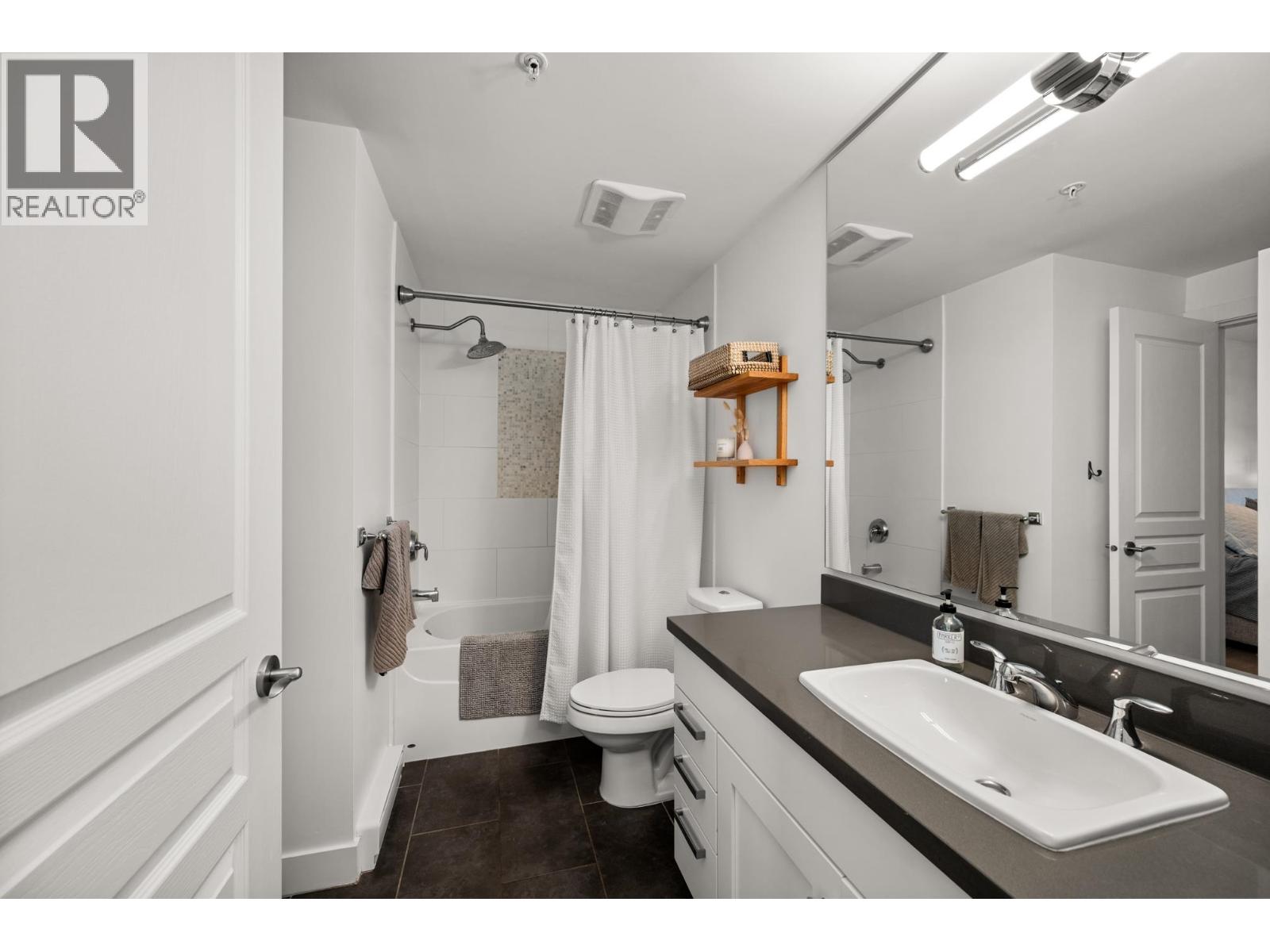 409 4550 Fraser Street, Vancouver, British Columbia  V5V 4G8 - Photo 11 - R3083140