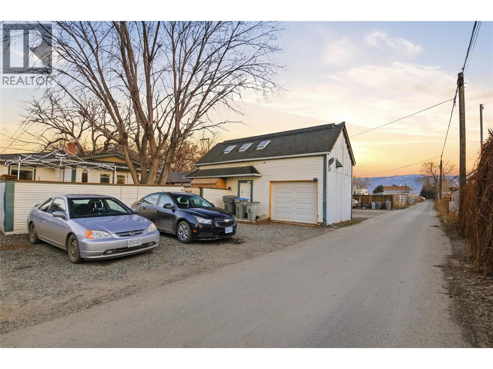 339 Fortune Drive, Kamloops, British Columbia  V2B 2H9 - Photo 8 - 10373786