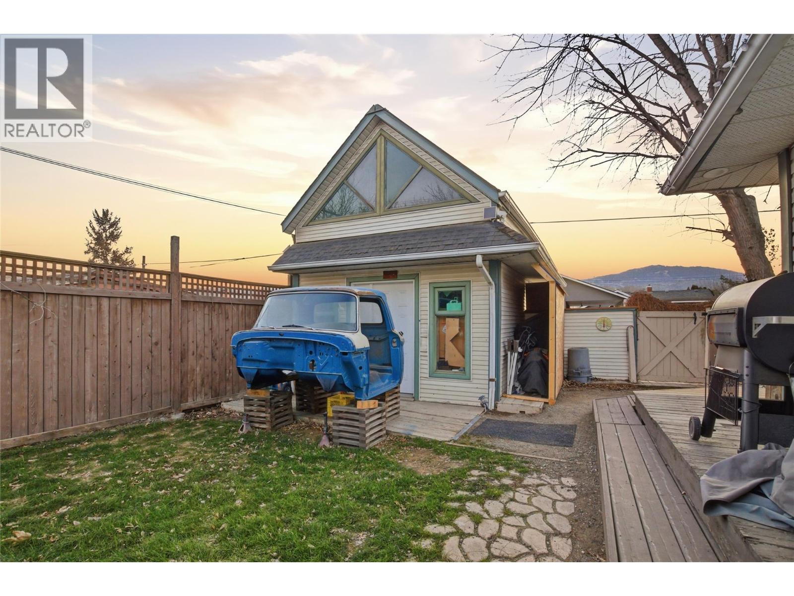 339 Fortune Drive, Kamloops, British Columbia  V2B 2H9 - Photo 10 - 10373786