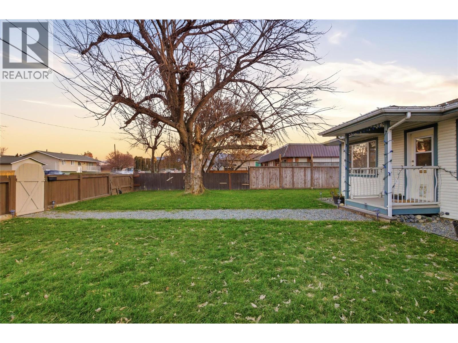 339 Fortune Drive, Kamloops, British Columbia  V2B 2H9 - Photo 2 - 10373786