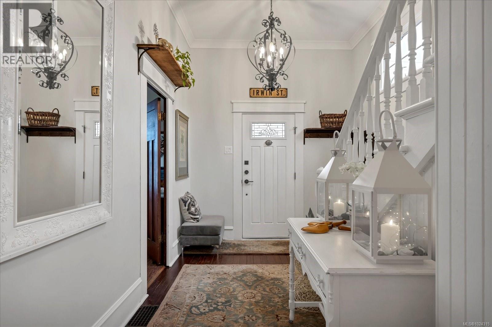 16 Irwin St, Nanaimo, British Columbia  V9R 4X1 - Photo 4 - 1024315