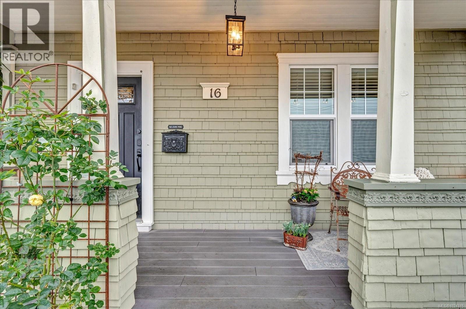 16 Irwin St, Nanaimo, British Columbia  V9R 4X1 - Photo 37 - 1024315