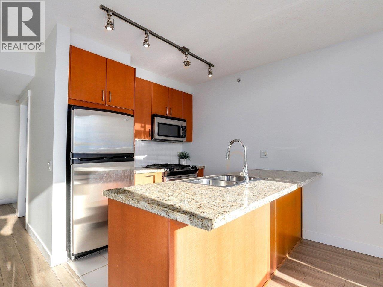 907 9188 University Crescent, Burnaby, British Columbia  V5A 0A5 - Photo 3 - R3083360