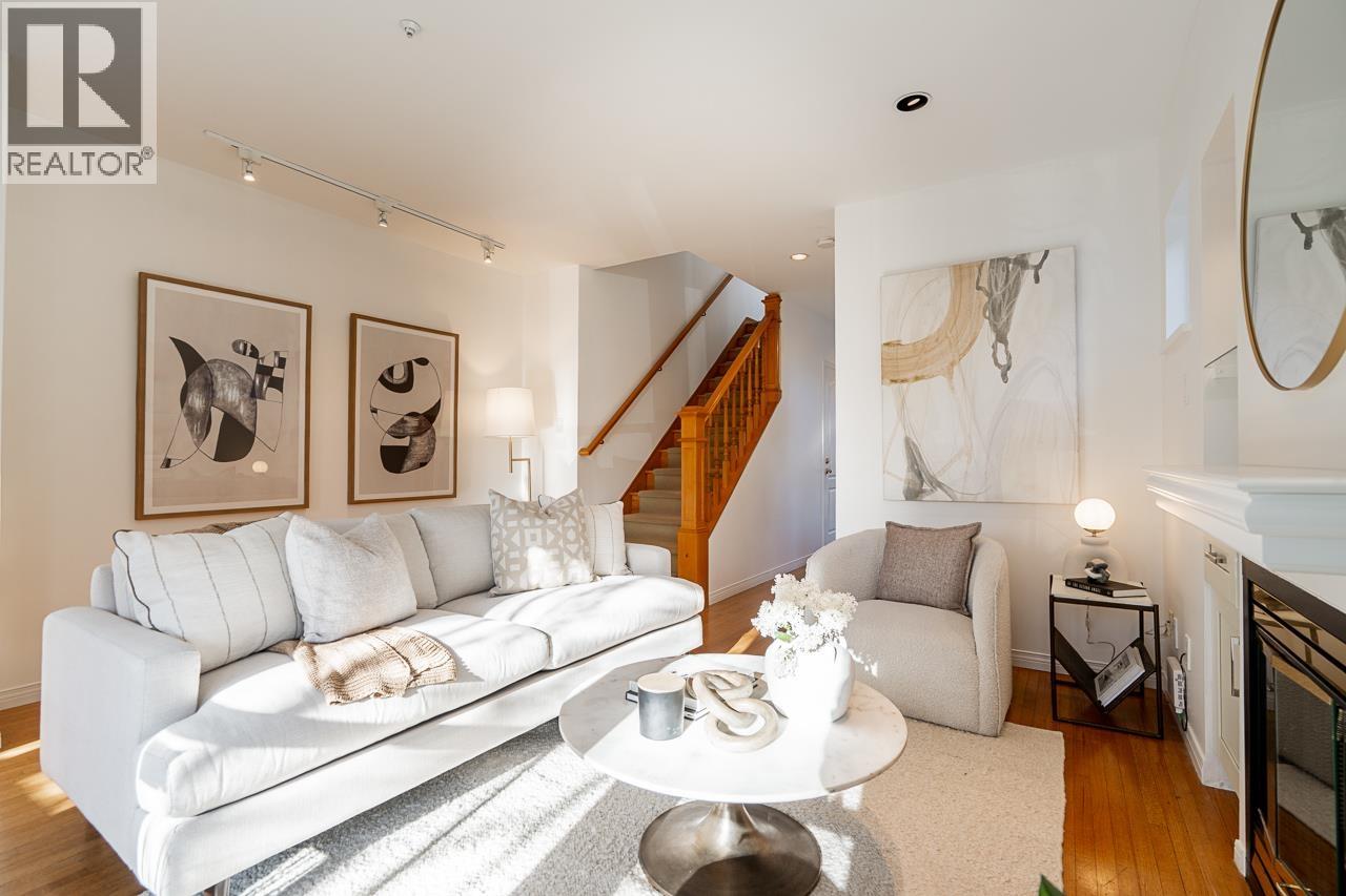 3241 W 6th Avenue, Vancouver, British Columbia  V6K 1X7 - Photo 3 - R3083365