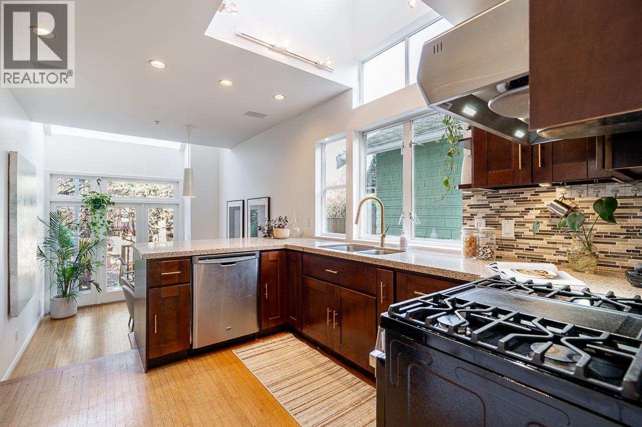 3241 W 6th Avenue, Vancouver, British Columbia  V6K 1X7 - Photo 8 - R3083365