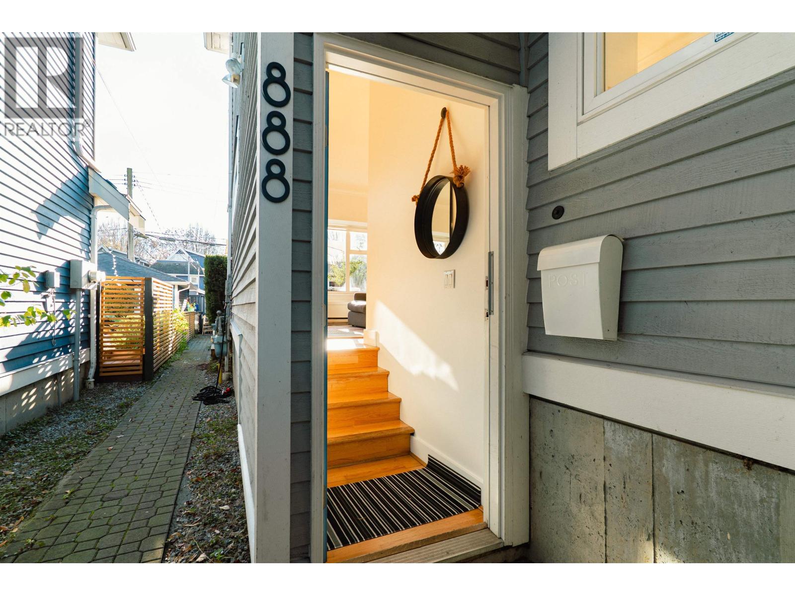 888 Union Street, Vancouver, British Columbia  V6A 2C4 - Photo 2 - R3083372