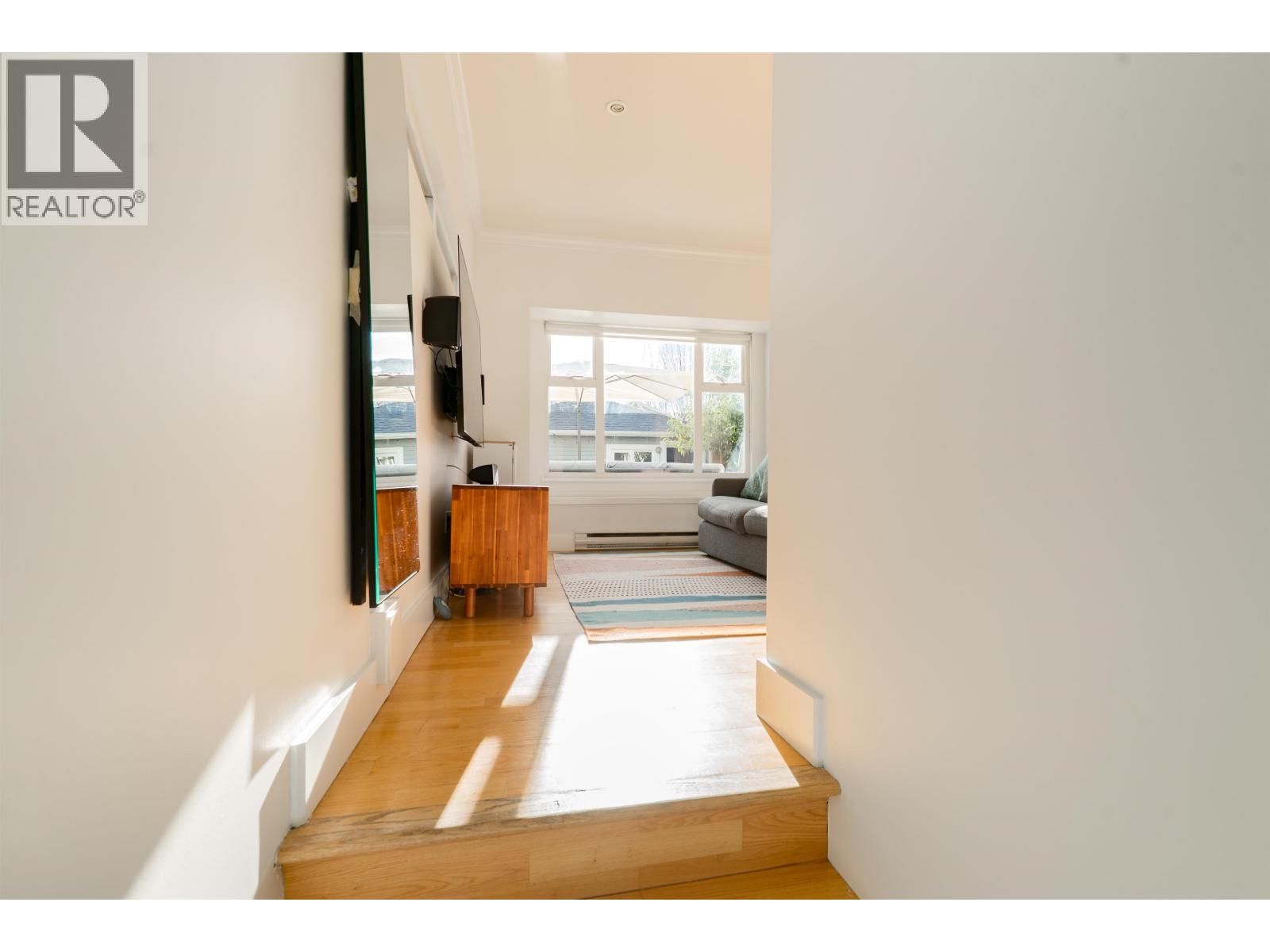 888 Union Street, Vancouver, British Columbia  V6A 2C4 - Photo 3 - R3083372