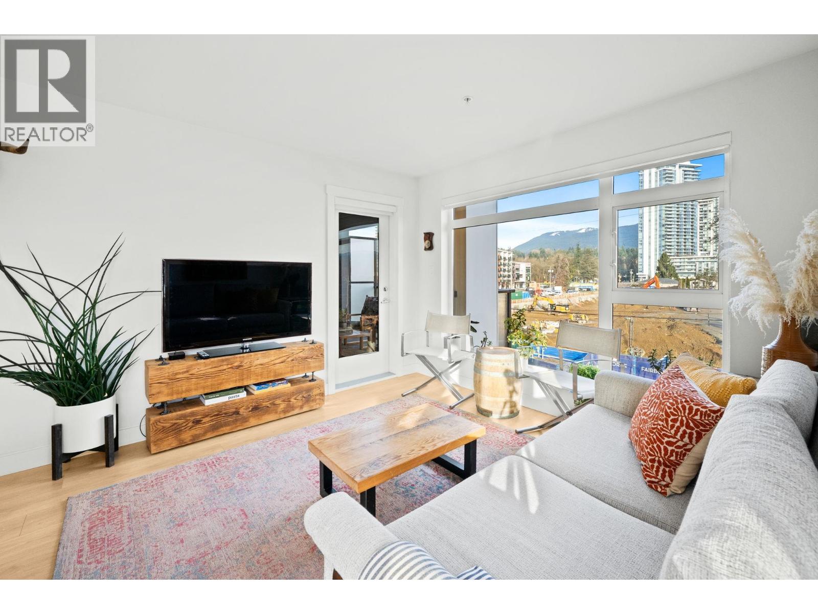 303 1519 Crown Street, North Vancouver, British Columbia  V7J 1G6 - Photo 10 - R3083391