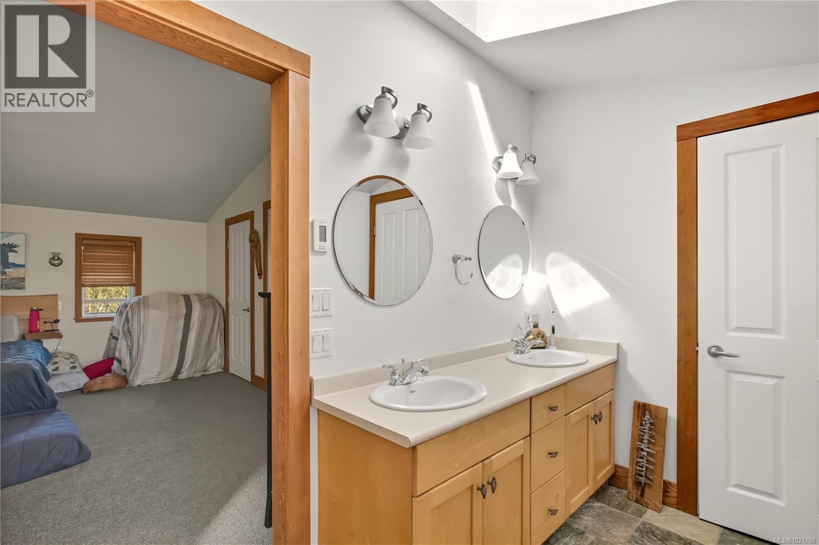 978 Peninsula Rd, Ucluelet, British Columbia  V0R 3A0 - Photo 16 - 1021798