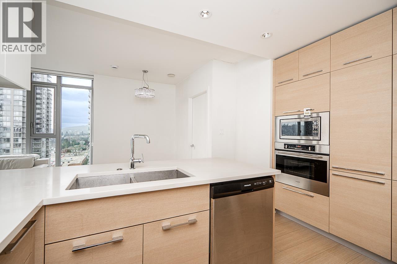 2002 1188 Pinetree Way, Coquitlam, British Columbia  V3B 0K9 - Photo 5 - R3083010