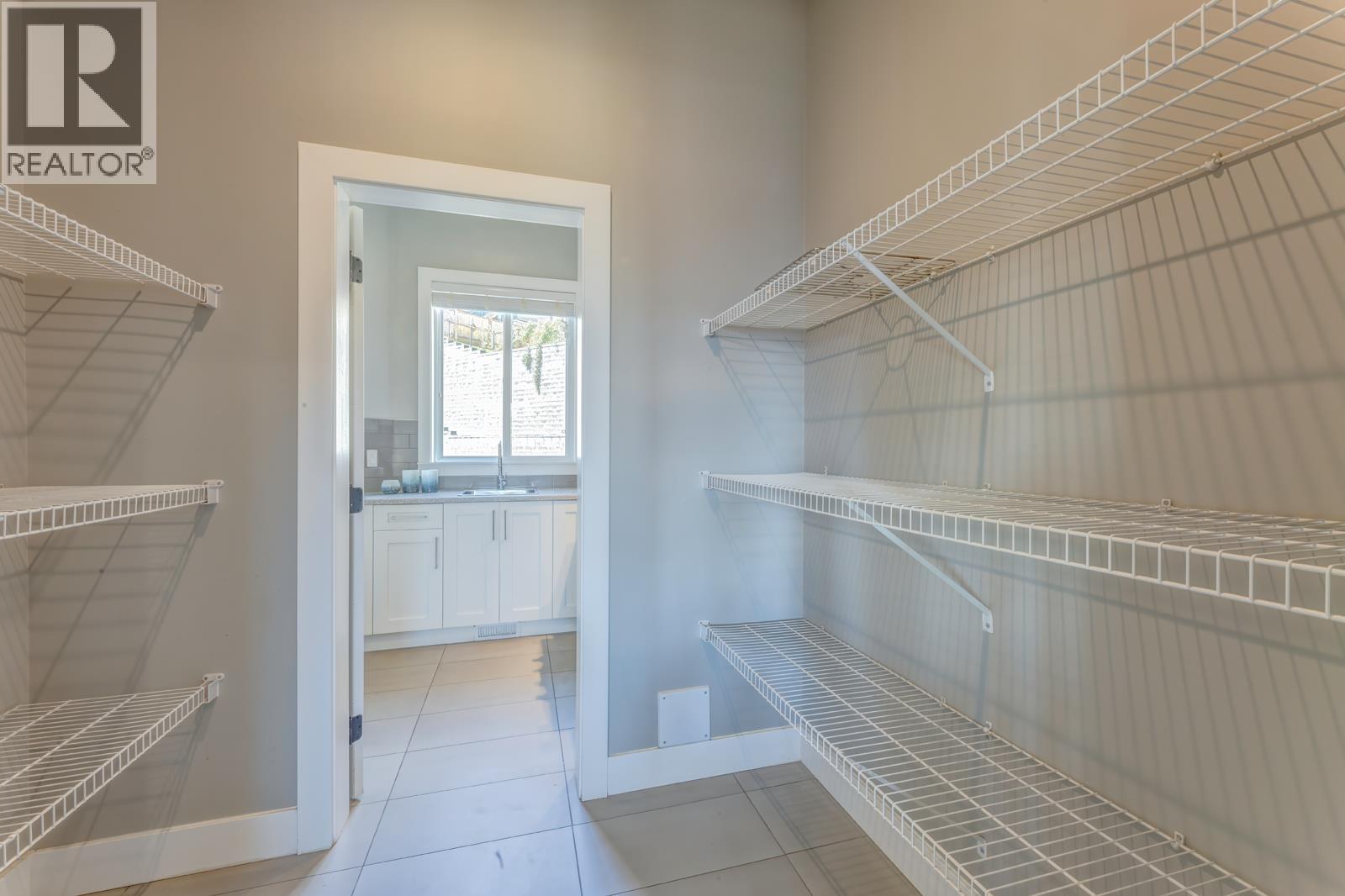 1438 Strawline Hill Street, Coquitlam, British Columbia  V3E 0L6 - Photo 11 - R3083346