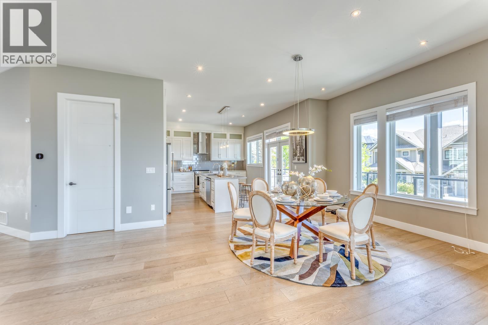 1438 Strawline Hill Street, Coquitlam, British Columbia  V3E 0L6 - Photo 4 - R3083346