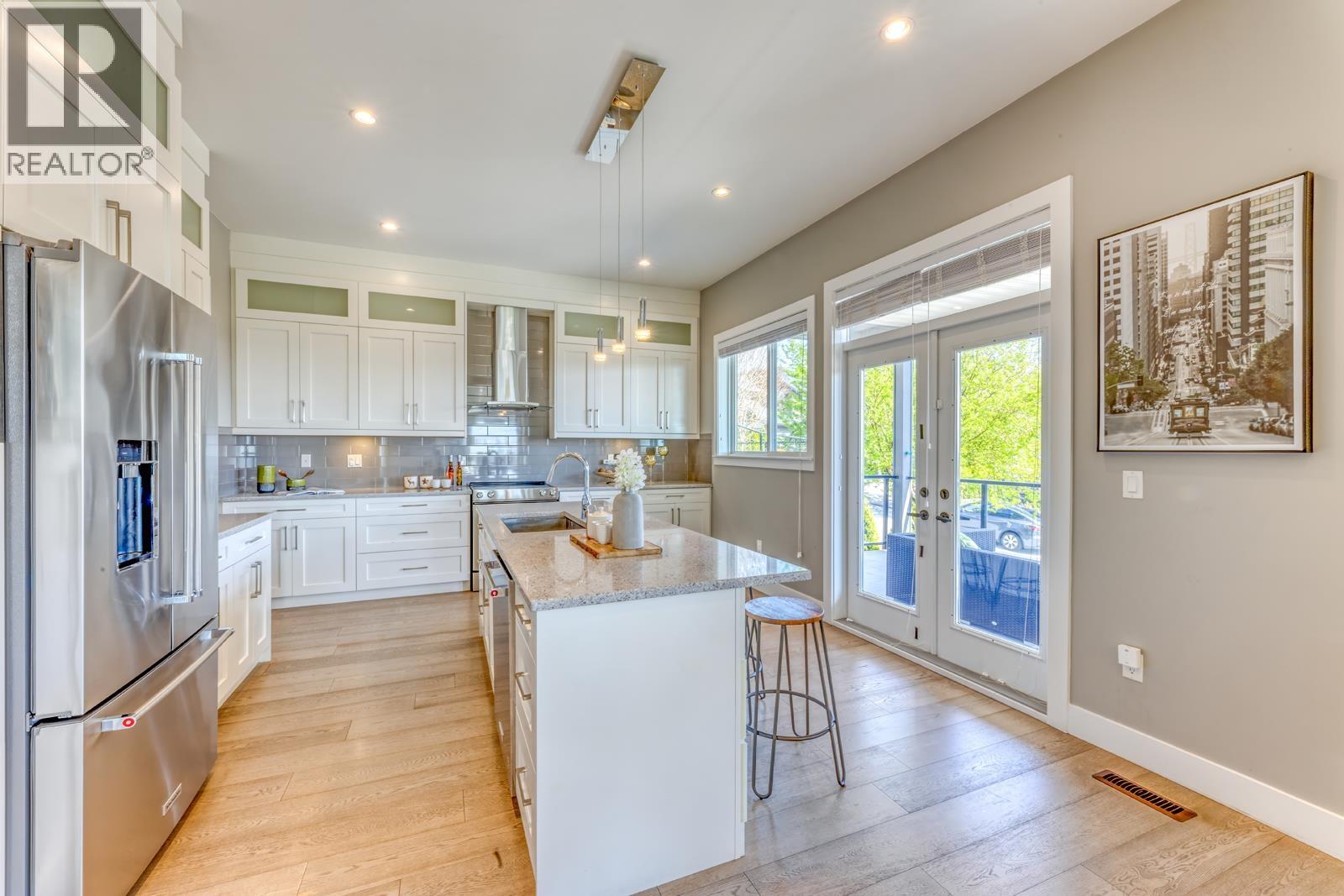 1438 Strawline Hill Street, Coquitlam, British Columbia  V3E 0L6 - Photo 6 - R3083346