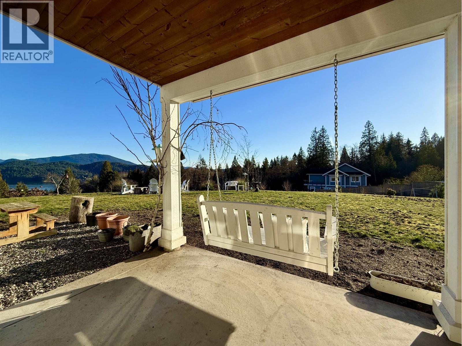 605 Woodland Avenue, Gibsons, British Columbia  V0N 1V1 - Photo 26 - R3083397