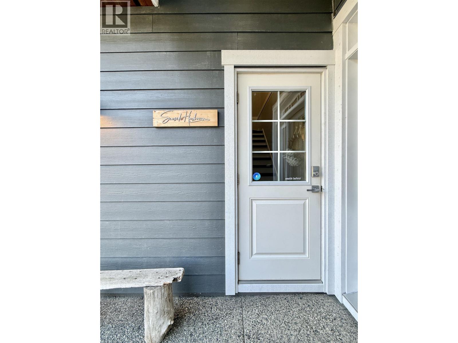 605 Woodland Avenue, Gibsons, British Columbia  V0N 1V1 - Photo 31 - R3083397