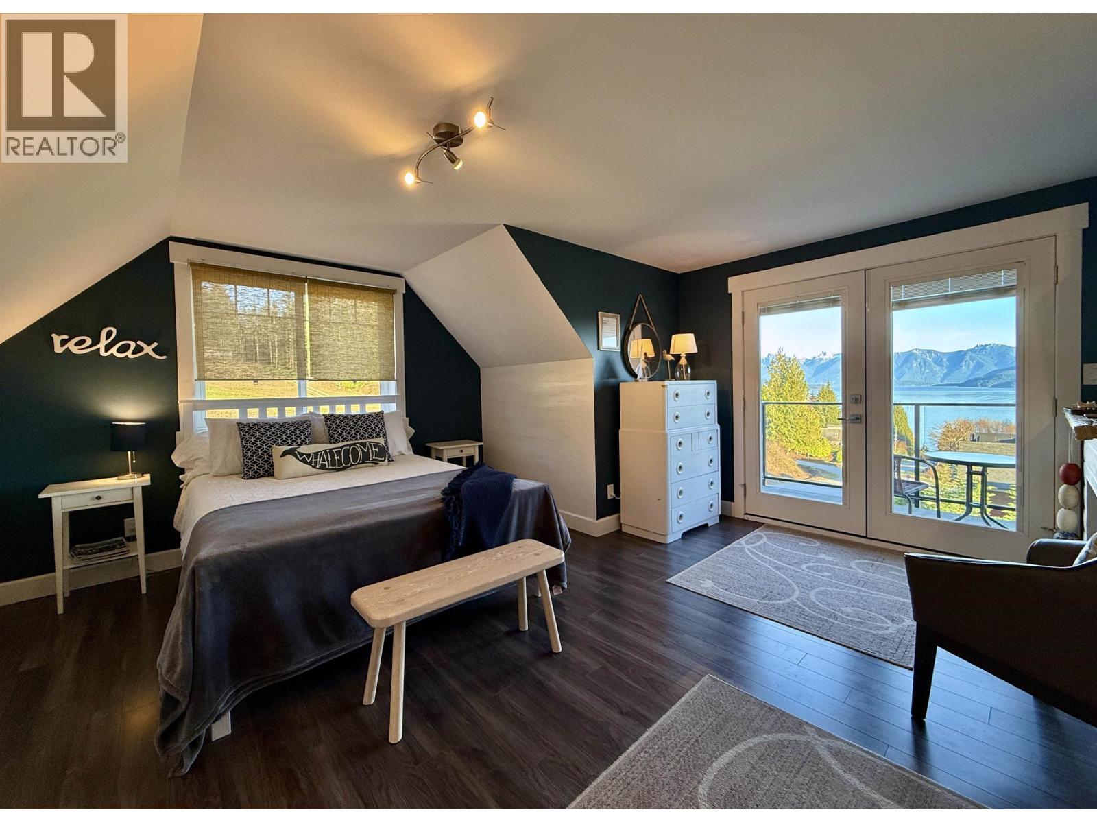 605 Woodland Avenue, Gibsons, British Columbia  V0N 1V1 - Photo 32 - R3083397