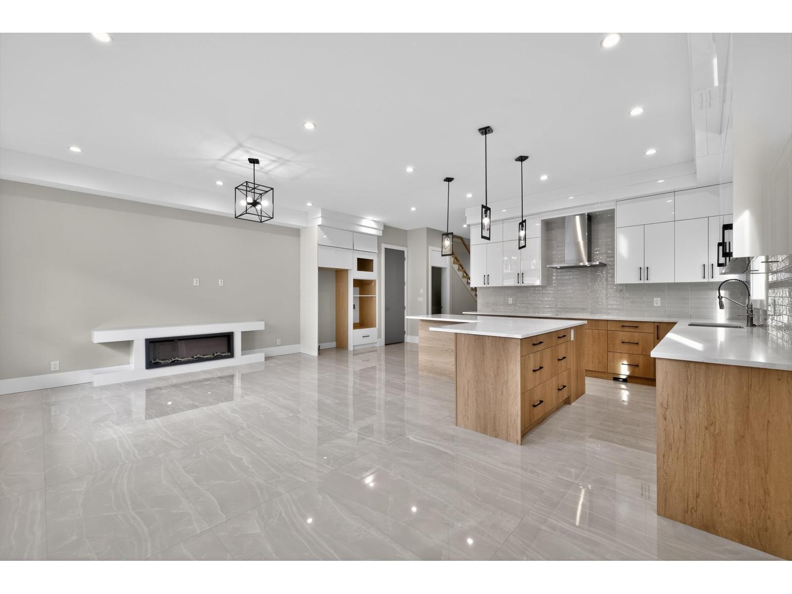 17116 1 Avenue, Surrey, British Columbia  V3Z 9R2 - Photo 5 - R3082576