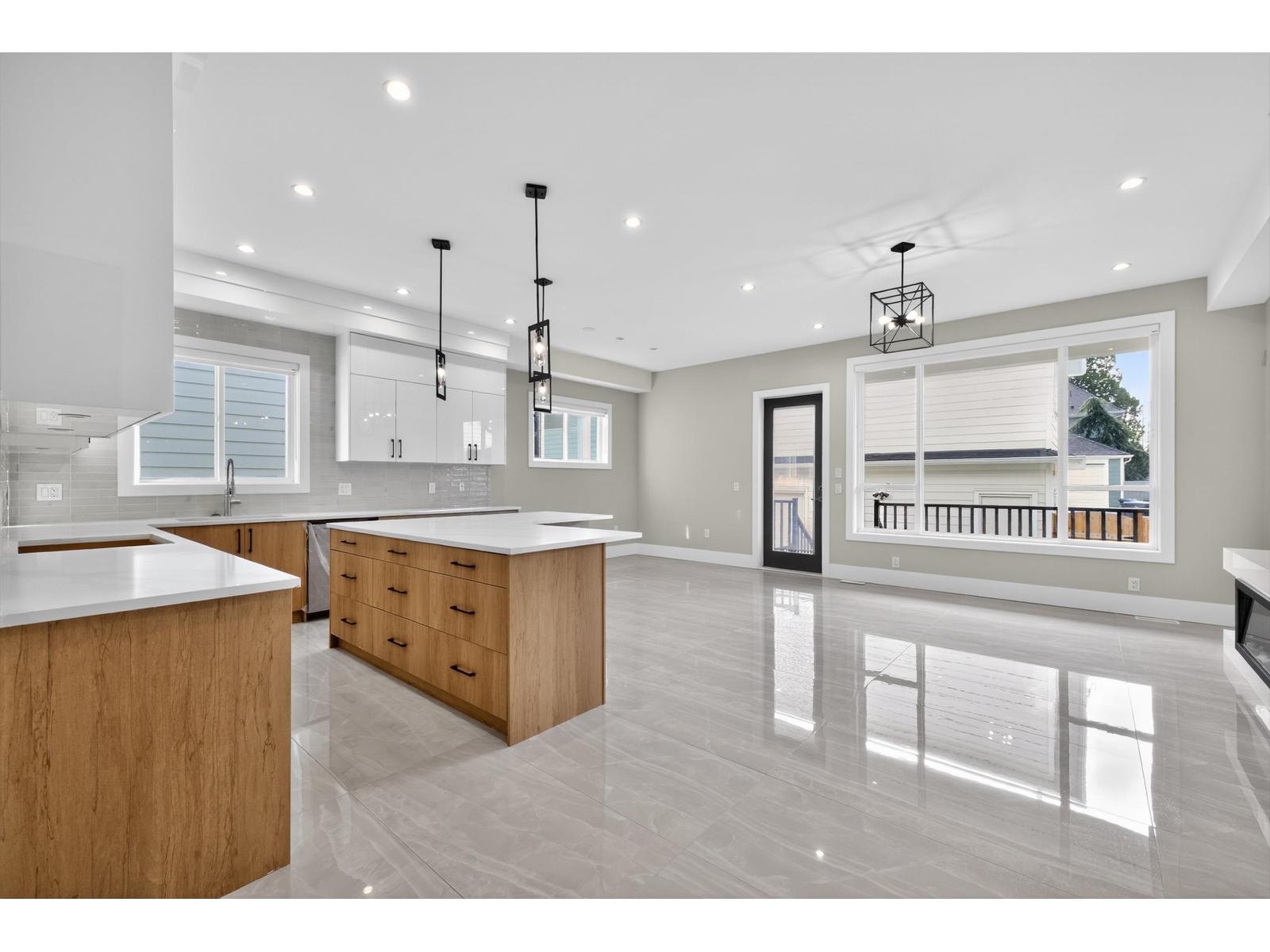 17116 1 Avenue, Surrey, British Columbia  V3Z 9R2 - Photo 3 - R3082576