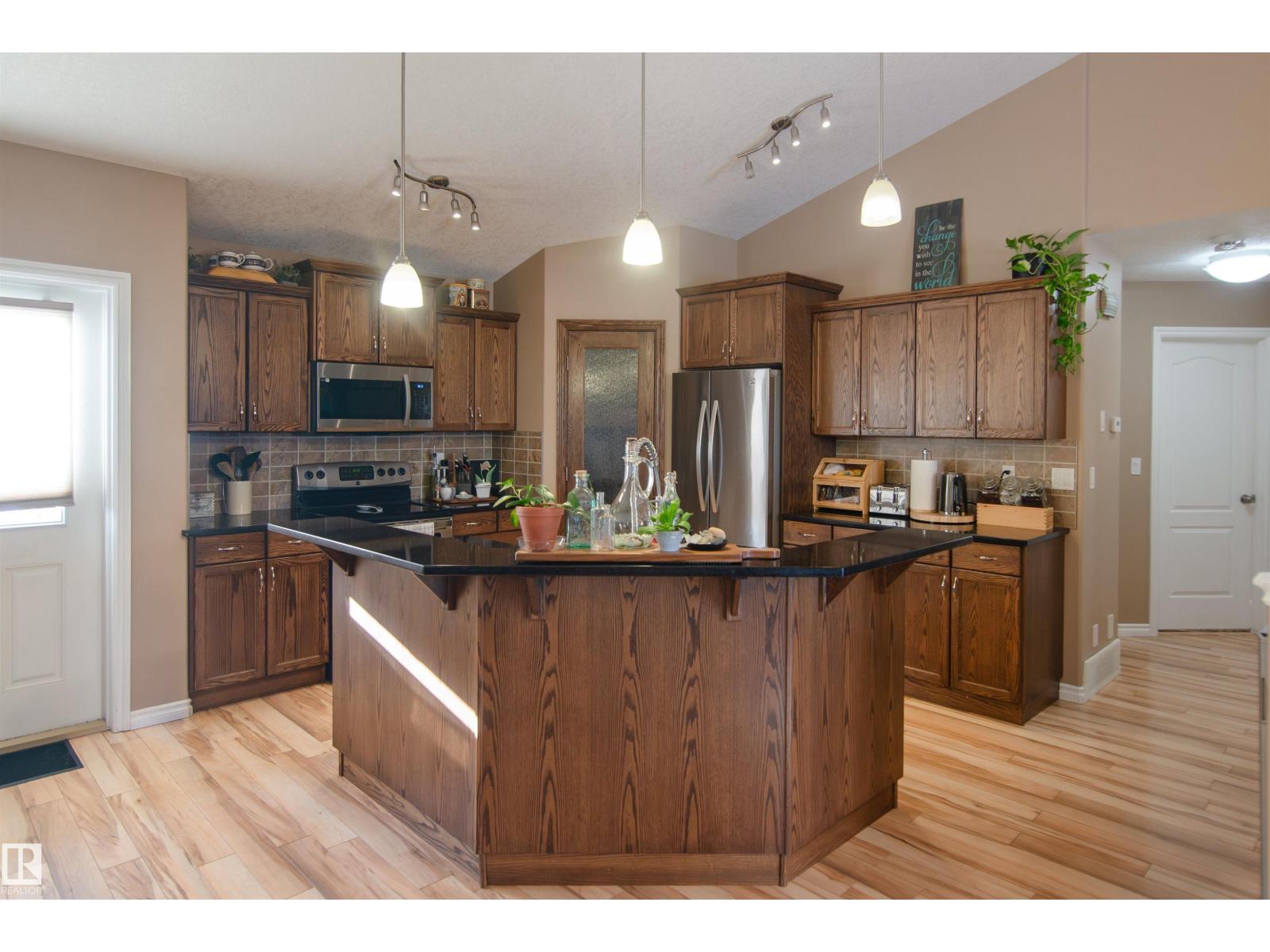 3706 45 Av, Bonnyville Town, Alberta  T9N 0A8 - Photo 8 - E4471120