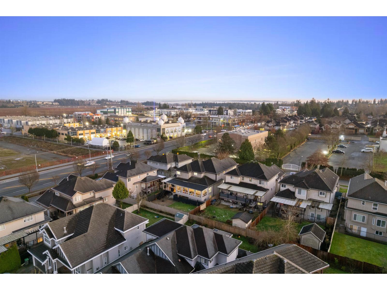 15181 68a Avenue, Surrey, British Columbia  V3S 7Y7 - Photo 40 - R3083122