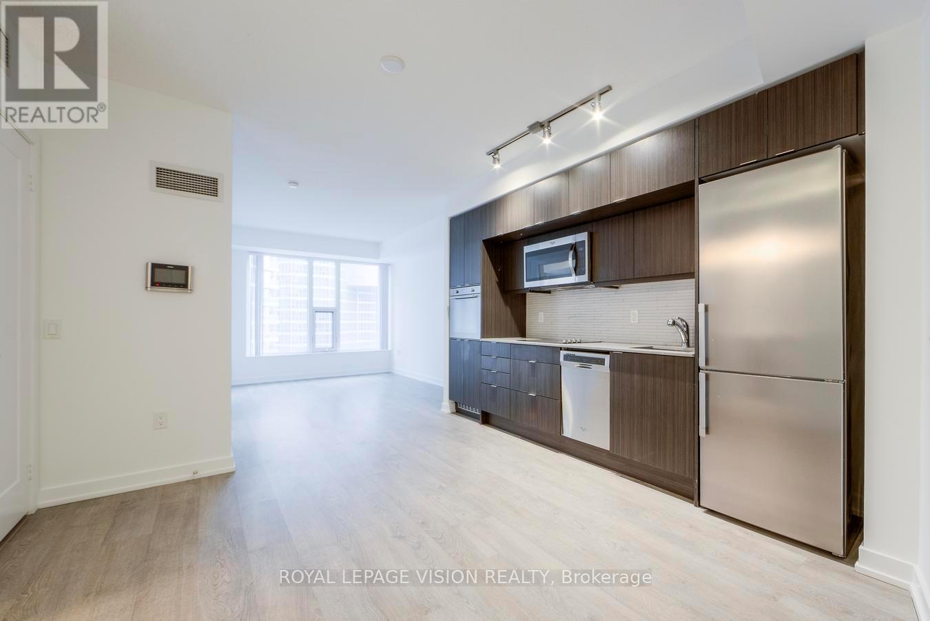 909 - 10 YORK STREET, Toronto, Ontario