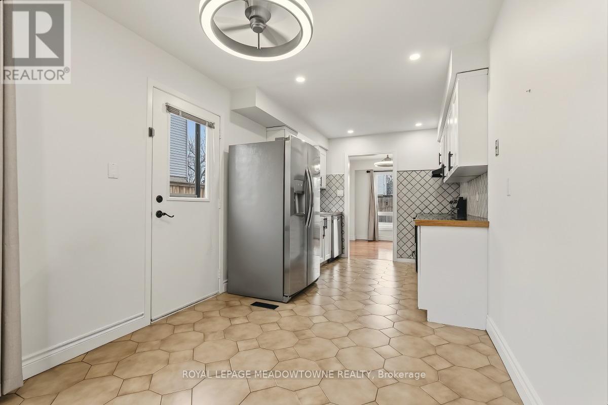 6486 Edenwood Drive, Mississauga, Ontario  L5N 3K1 - Photo 18 - W12729994