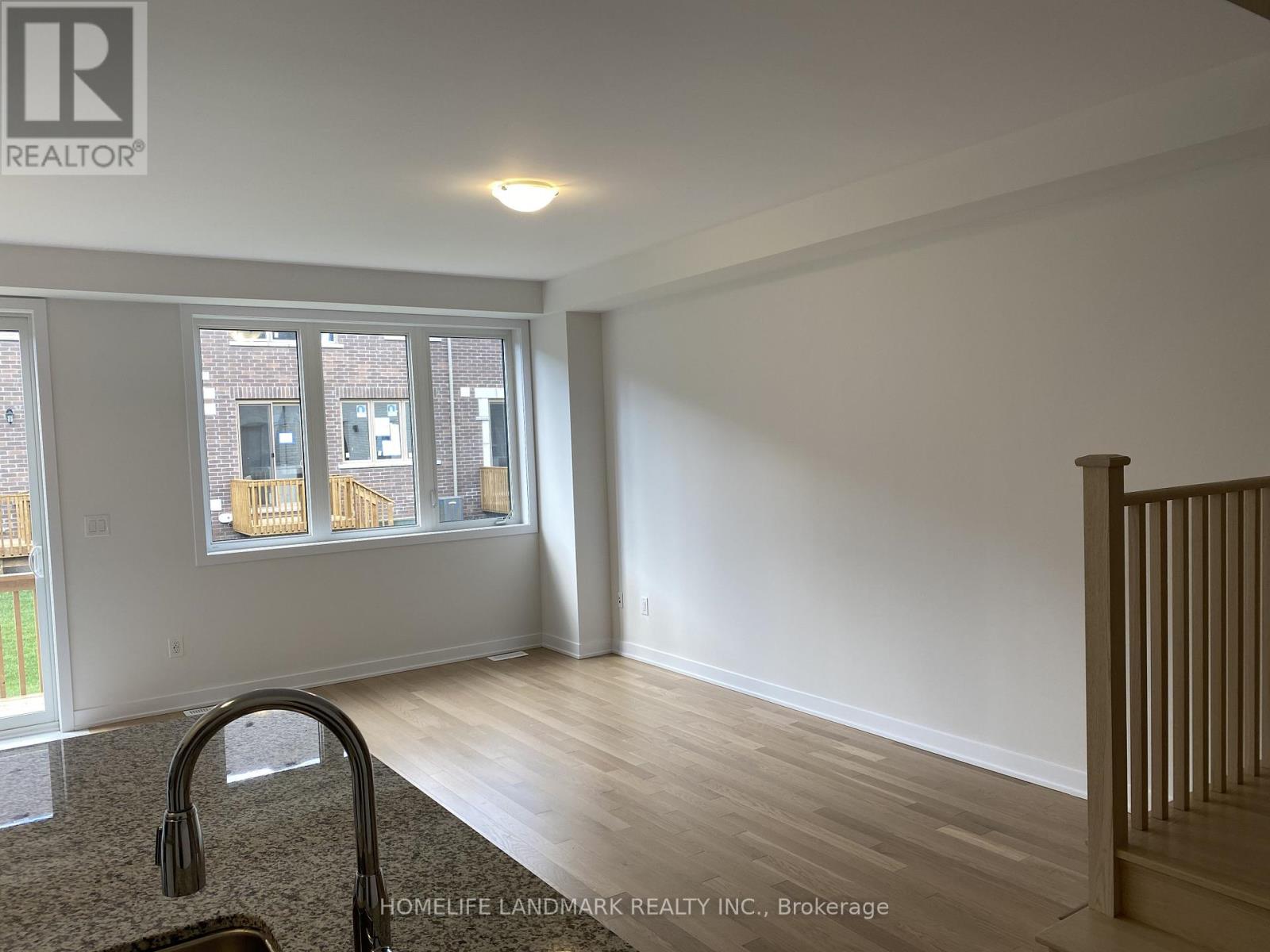 36 John Canning Way E, Markham, Ontario  L3R 3X3 - Photo 9 - N12731028