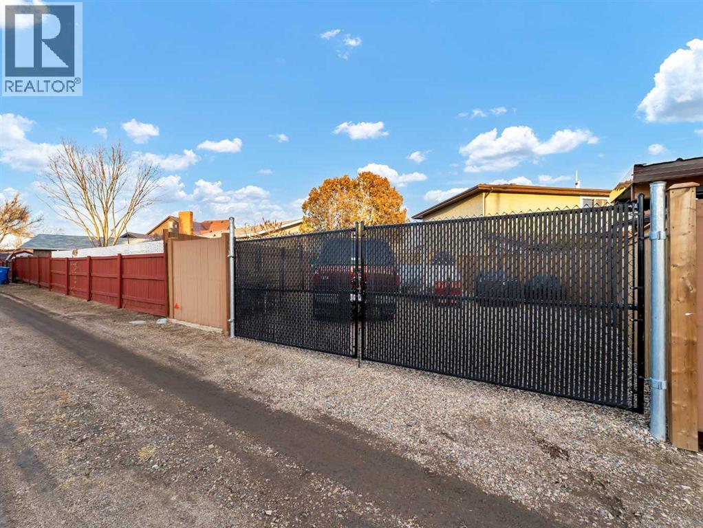 35 Horner Court Ne, Medicine Hat, Alberta  T1C 1M1 - Photo 50 - A2279649