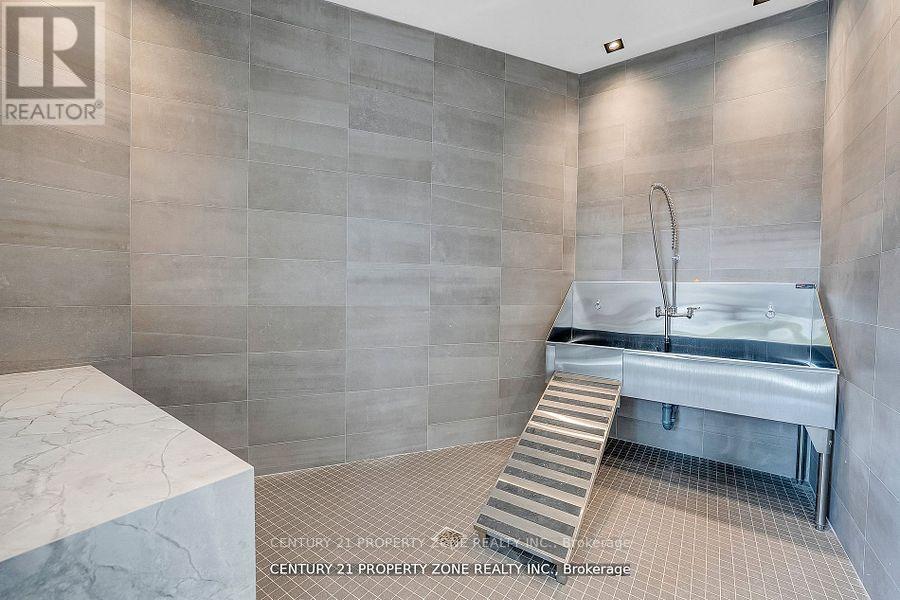 417 - 509 Dundas Street W, Oakville, Ontario  L6M 5P2 - Photo 22 - W12731064