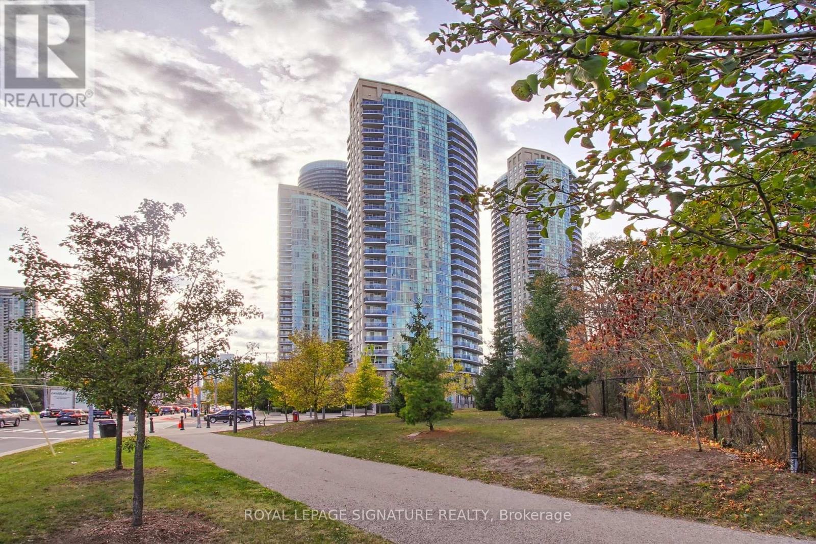 Th-104 - 90 Absolute Avenue, Mississauga, Ontario  L4Z 0A1 - Photo 1 - W12731076