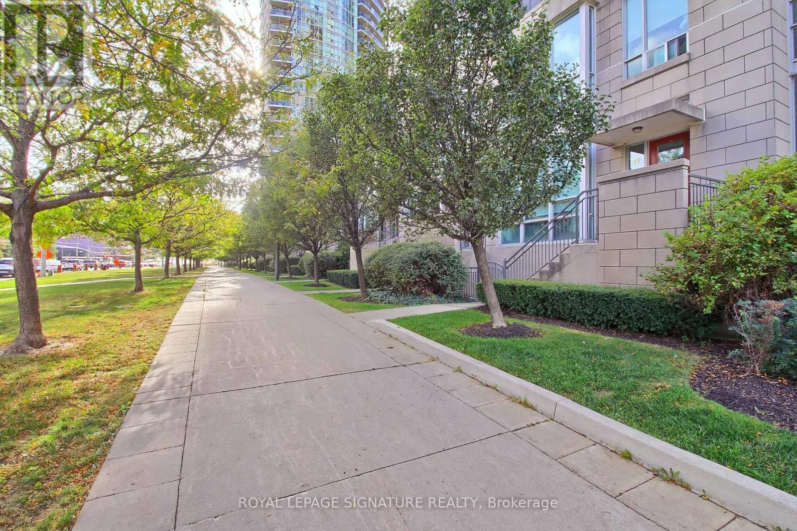 Th-104 - 90 Absolute Avenue, Mississauga, Ontario  L4Z 0A1 - Photo 3 - W12731076