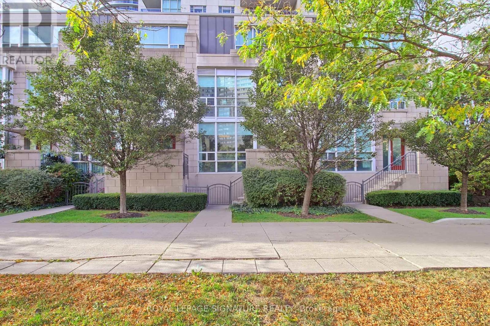 Th-104 - 90 Absolute Avenue, Mississauga, Ontario  L4Z 0A1 - Photo 6 - W12731076