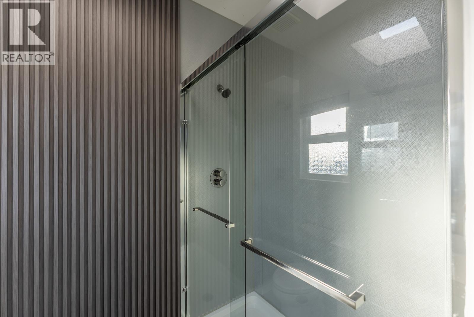 6586 Nanaimo Street, Vancouver, British Columbia  V5P 4L2 - Photo 16 - R3082993